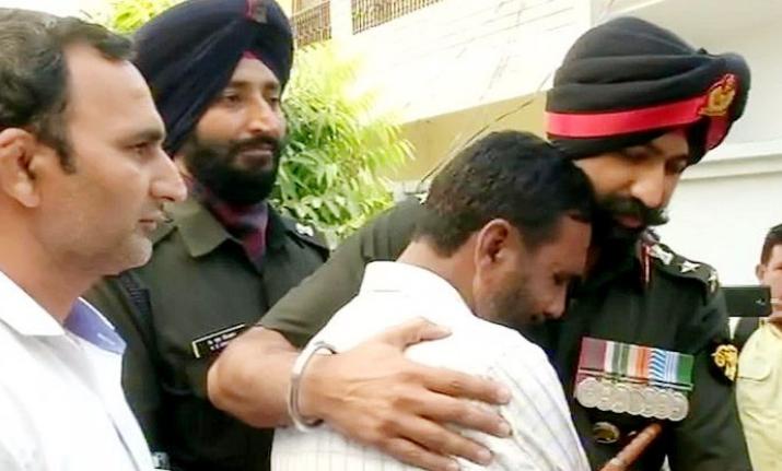 ‘merasherbetakahangaya’:amotherweepsasterrorismclaimsanotherarmymajor’slifeinjk