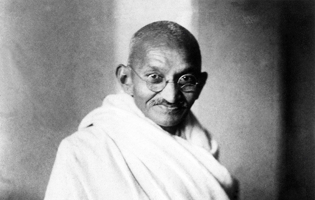 nationpayshomagetothefatherofthenationmahatmagandhionhis76thdeathanniversary