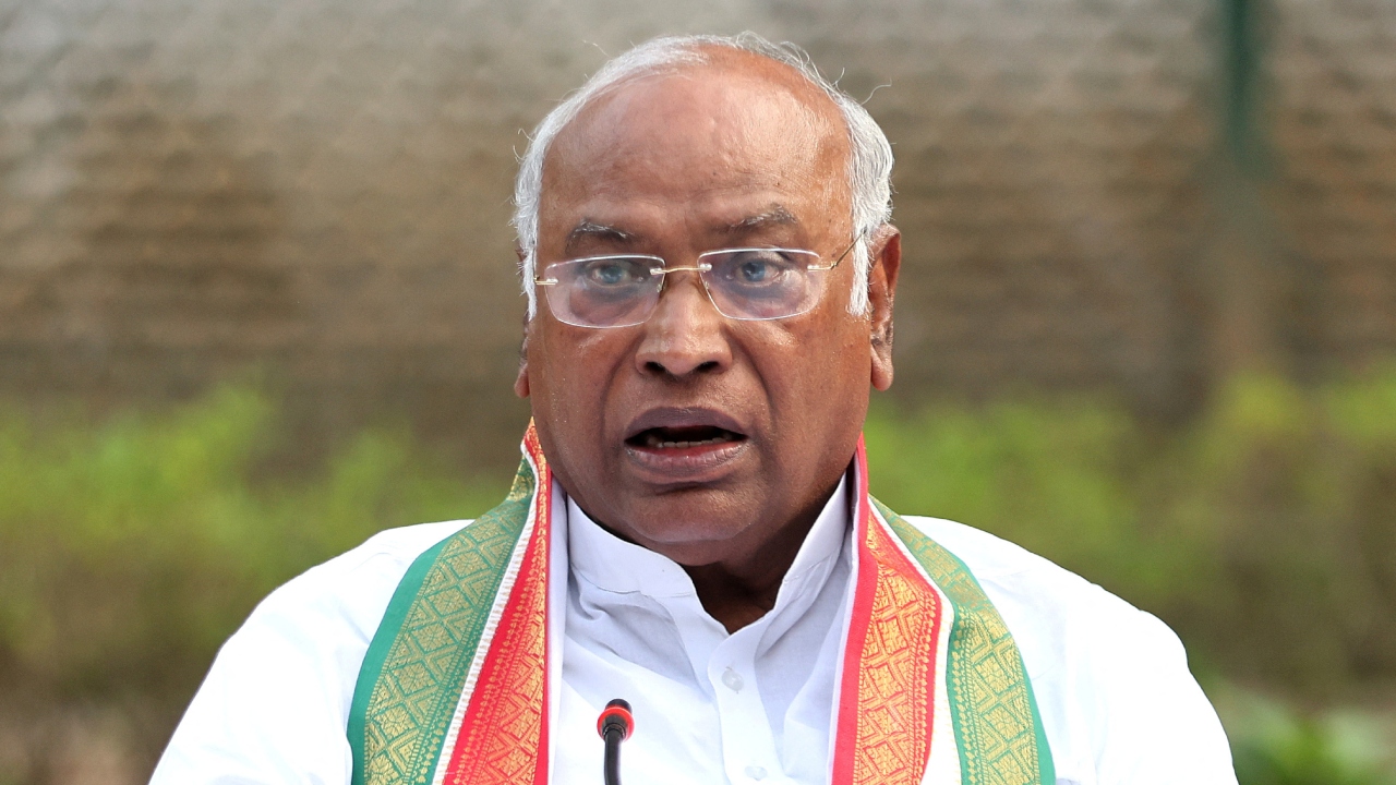 shedbarriersreclaimidealsofinclusivesociety:congpresidentkharge