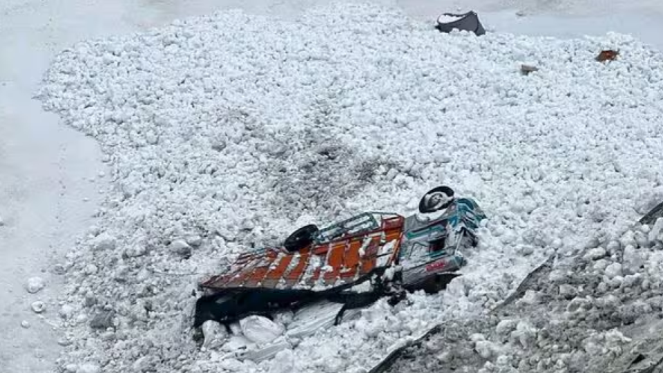 41workersmissingaftermassiveavalanchenearbadrinath16rescued