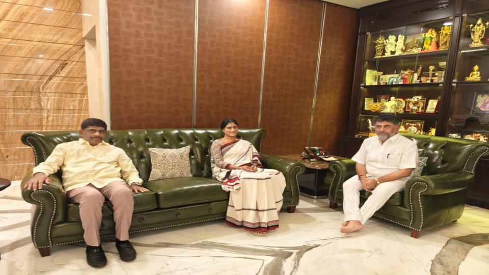 YS Sharmila meets Karnataka Deputy CM Shivakumar in Bengaluru