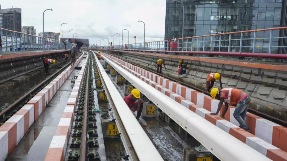 SC Pulls Up Bengal Govt for Creating Roadblocks 