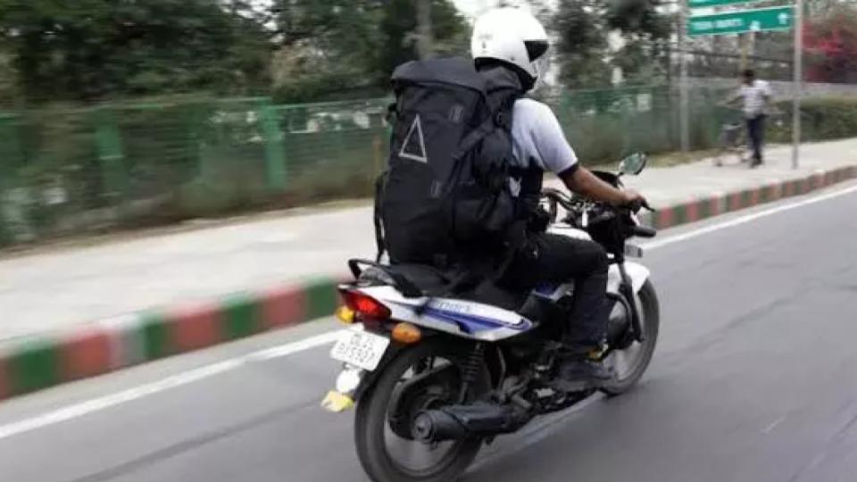 Delivery Boy Assaulted By Unidentified Group in Bengaluru