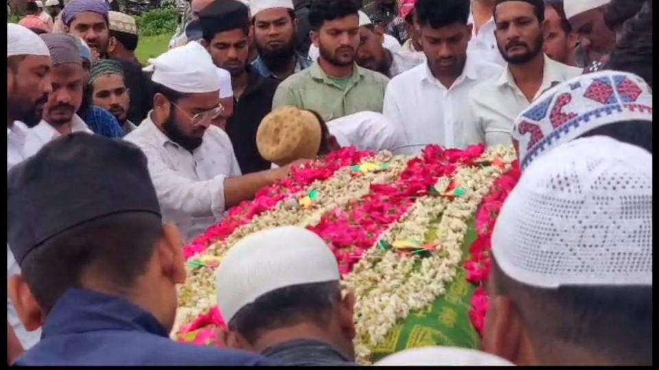 trainfiringvictimsaifuddinlaidtorestinbidarkarnataka