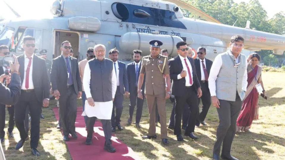 vpradhakrishnanmeetsindianorigintamilbeneficiariesinsrilanka