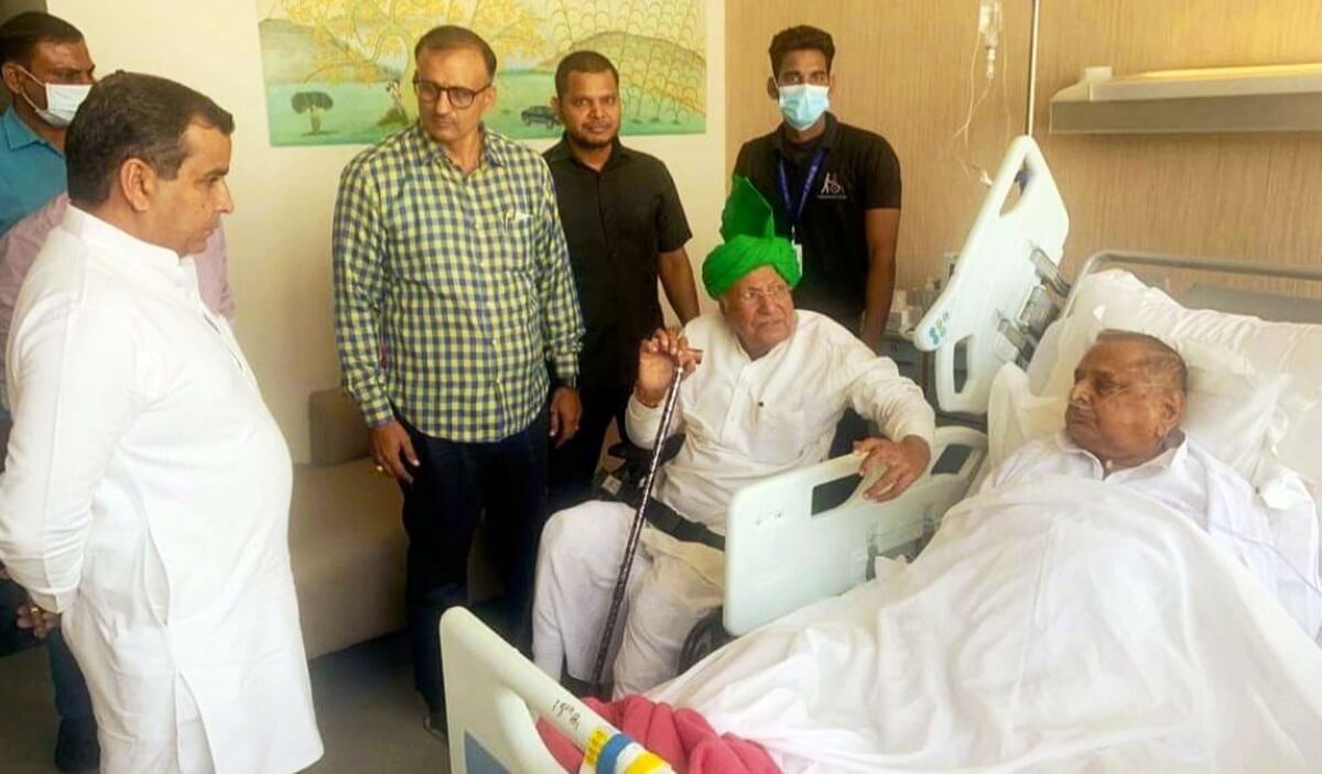 mulayamsinghstillcriticalinicu:gurugramhospital
