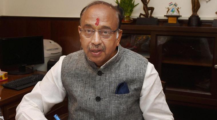 accesstoplayfieldsmandatoryforschools:govt