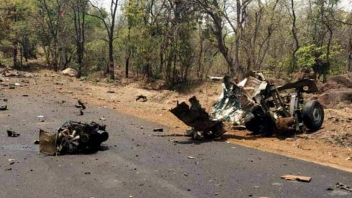 itbpofficialkilledinnaxalblastinchhattisgarh