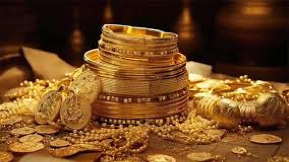 goldpricesdroprs1300tors81100per10gramsindelhi