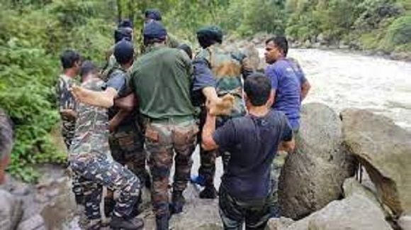 indianarmy’scheetahhelicoptercrashesintawang;onepilotkilledotherinjuredinarunachalpradesh: