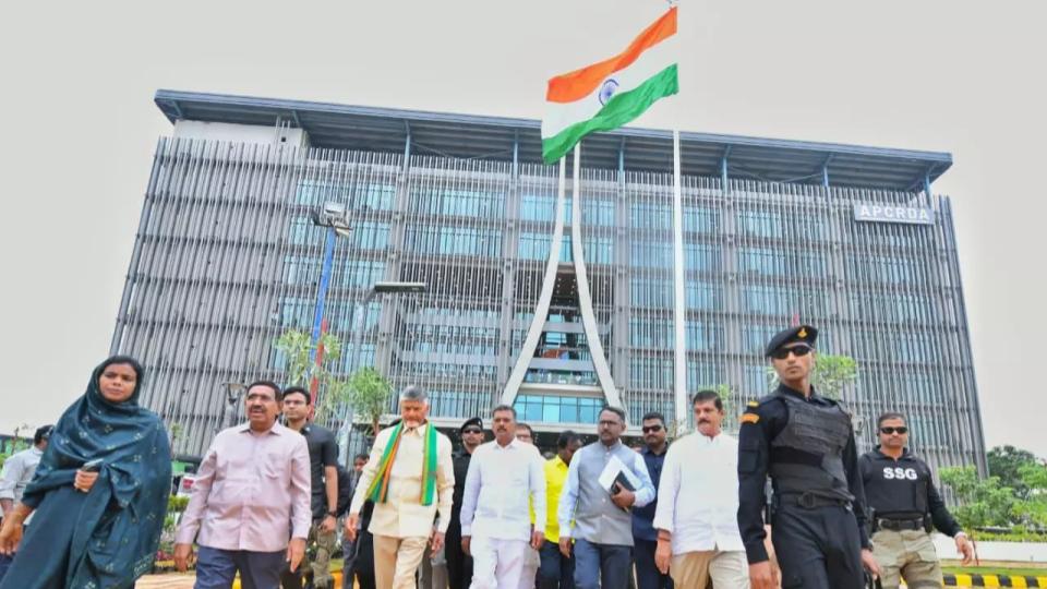 APCRDA Sets Up Daily Grievance Counter for Farmers in Amaravati 