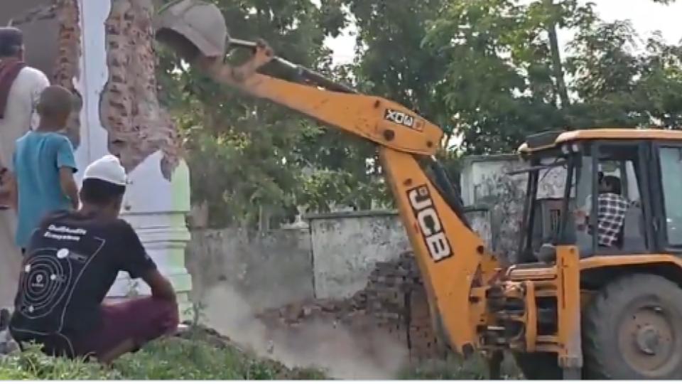 Mosque built on gram sabha land razed under heavy security in UP