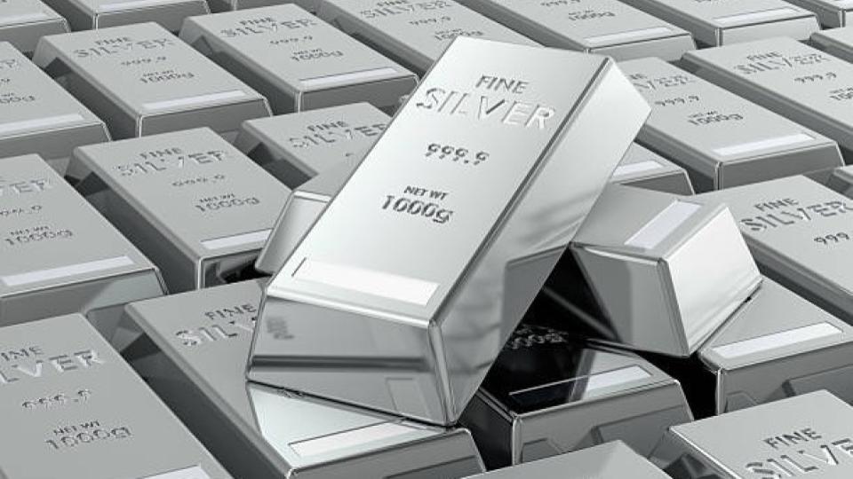 Silver Futures Drop Rs 3,648 on Weak Global Trend