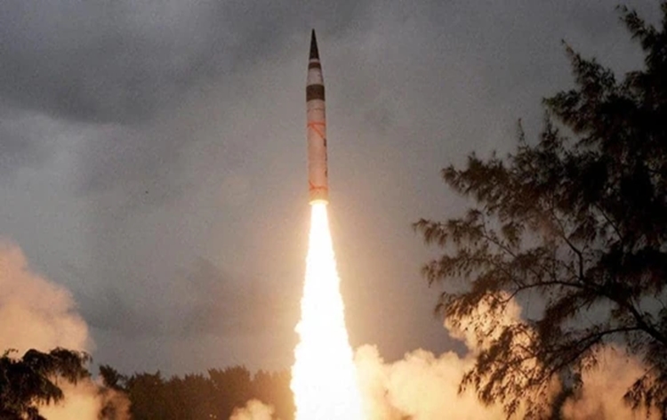 indiasuccessfullycarriesoutnighttrialsofnuclearcapableagnifivemissile