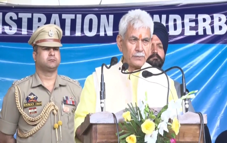 lgmanojsinhadirectsseniorofficerstoensuretimebounddeliveryofkeypublicservices