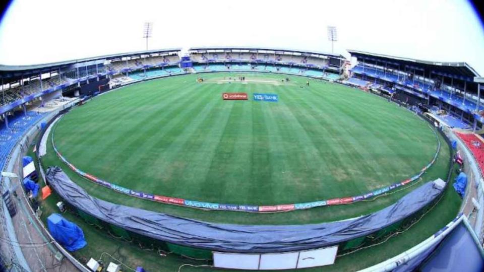 ysrcpprotestsremovalofysr’snamefromvizagcricketstadium