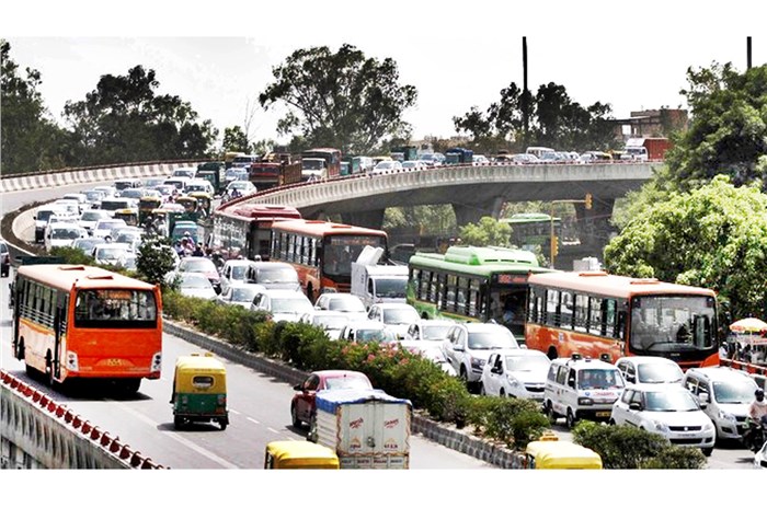 govtpanelsuggestsbanof4wheelerdieselvehiclesby2027year