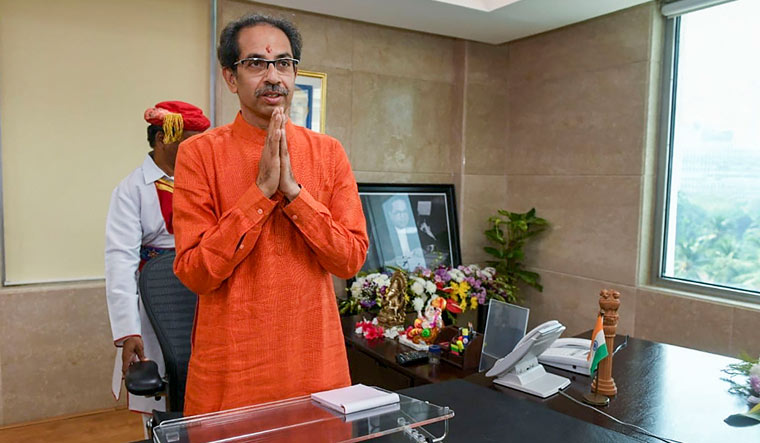 specialcelltobesetupinmaharashtracmsofficetoexpediteschemesforwomen