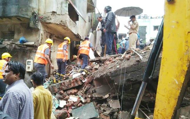 onekilledinbuildingcollapsesinbhiwandi