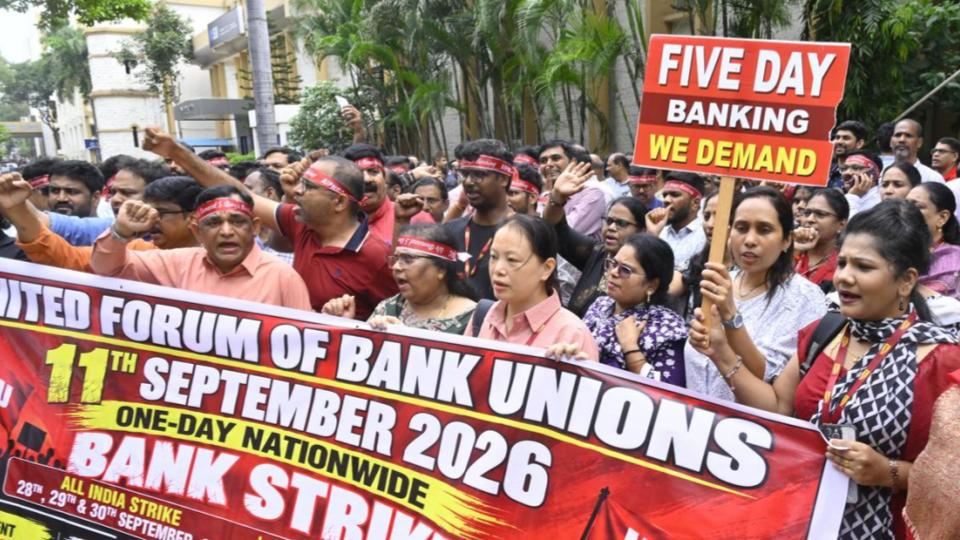 Bank Employees Threaten Three-Day Strike From Sept 28