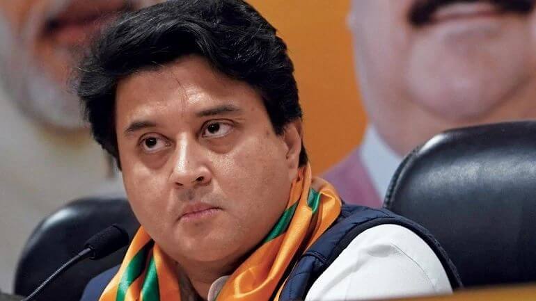 bjpleaderjyotiradityascindiaandhismotherfoundpositiveforcovid19