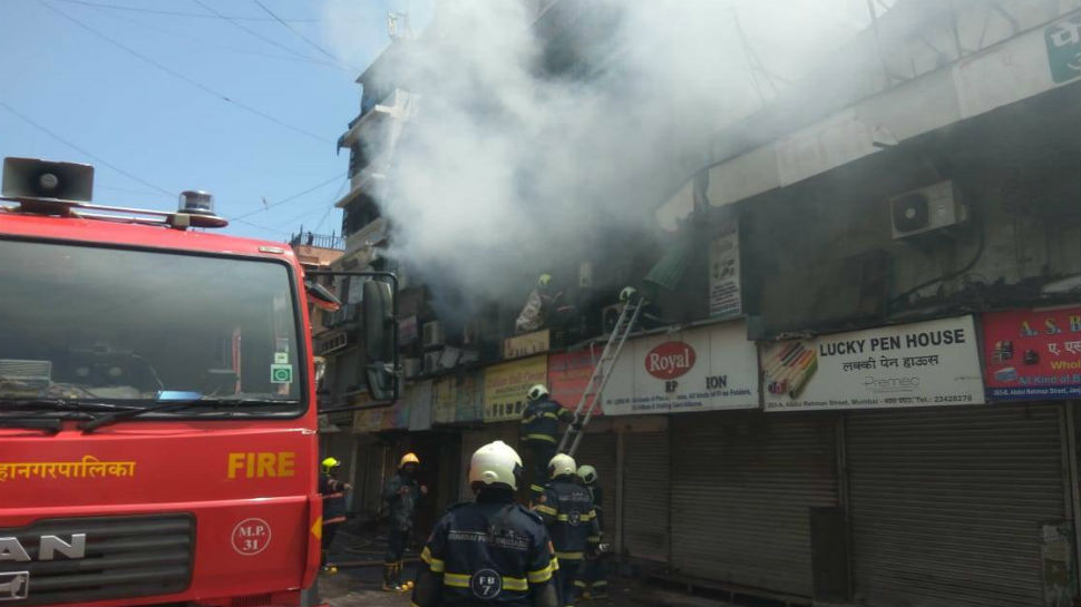 16shopsguttedinfireinmaharashtra;nonehurt