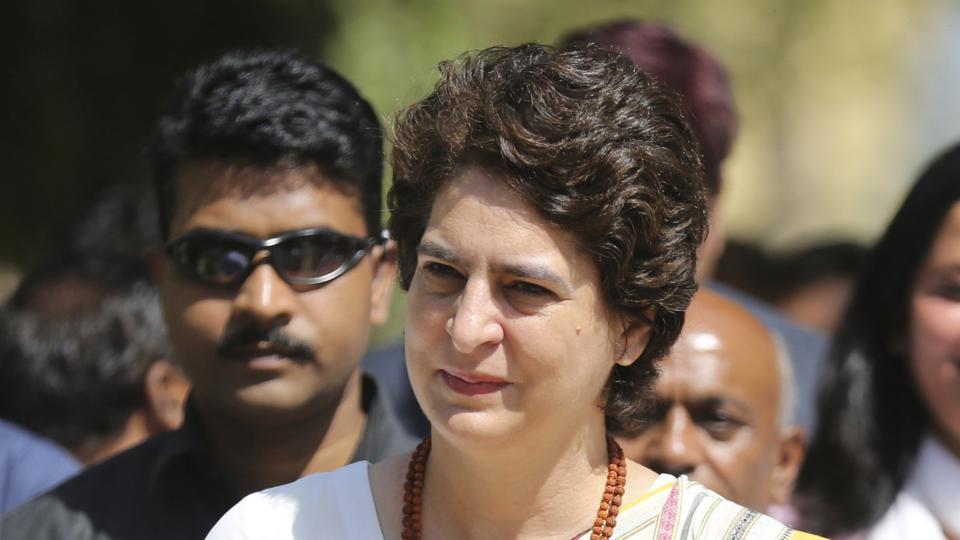 congressgeneralsecretarypriyankagandhitomeetpartyworkersinraibarelitoday