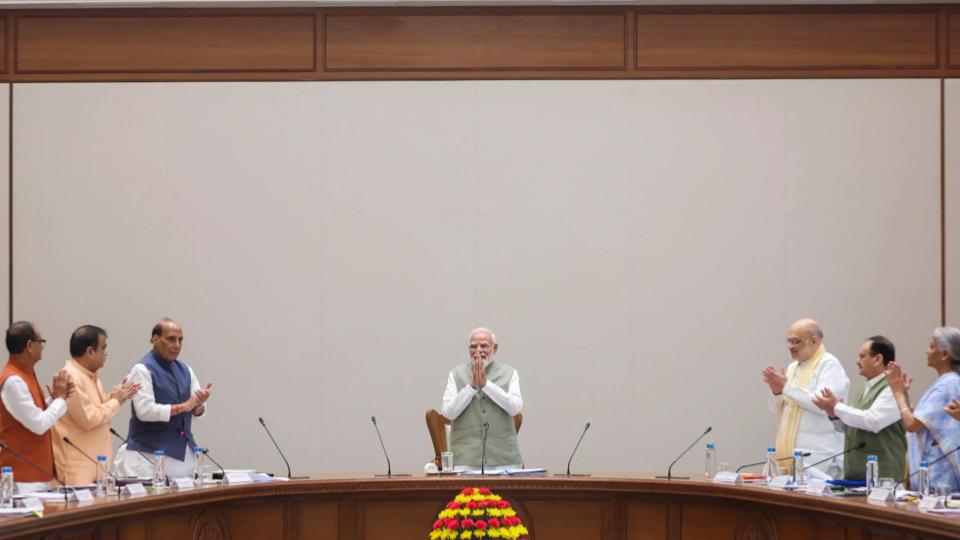 Union Cabinet Applauds PM Modi for Longest Consecutive Tenure