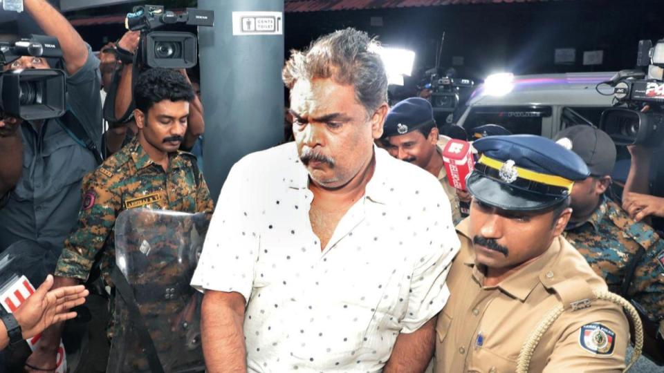 Kollam court grants bail to Murari 