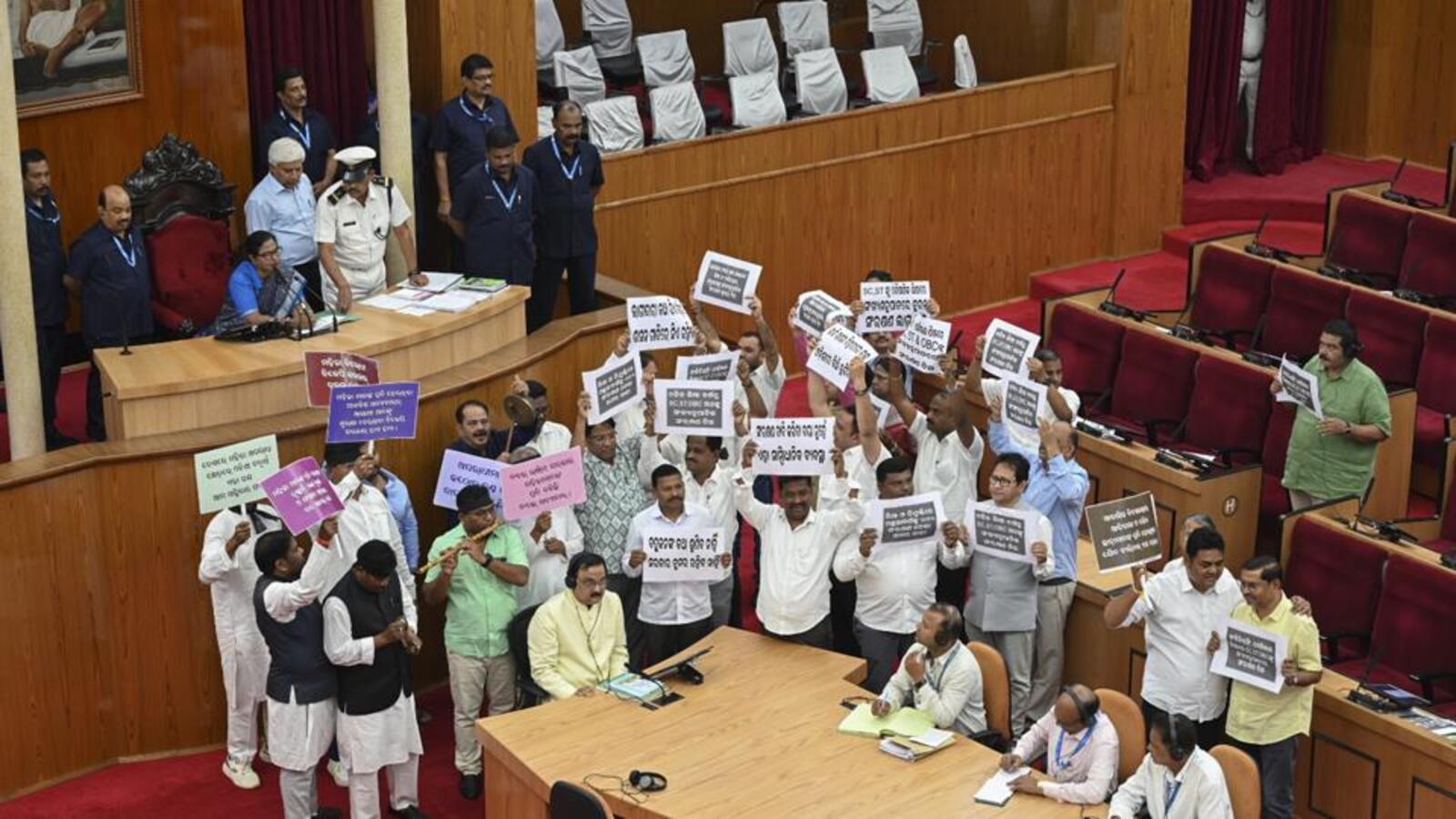 12congressmlassuspendedfromodishaassemblyformisconduct