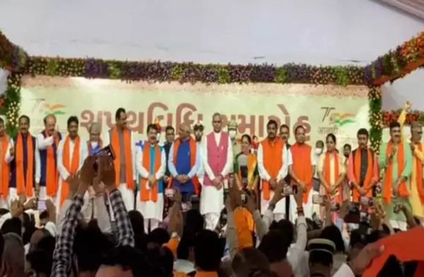 bhupendrapatelcabinet:24ministerstakeoathaspartofnewgujaratgovt