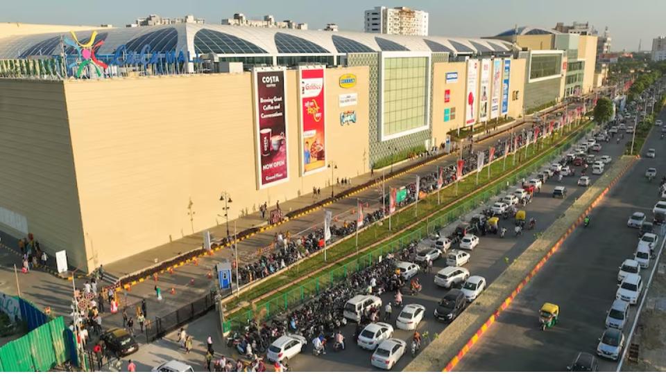 lulugrouptosetuplogisticsandprocessingcentreinpunjab