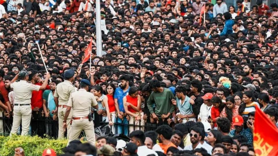 Karnataka govt blames RCB and KSCA for 