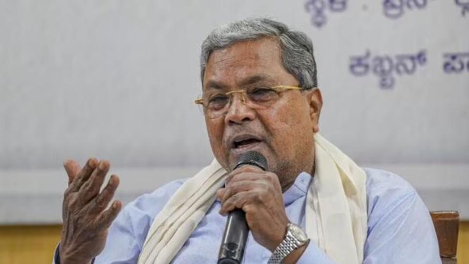 karnatakacmsiddaramaiahdefendshikeinpetrolanddieselprices