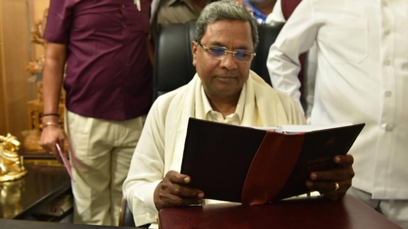 karnatakagovttorecommendseparatereligionforlingayats