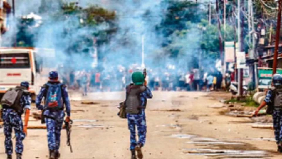 Protesters Clash With Police During March to CM Residence in Manipur