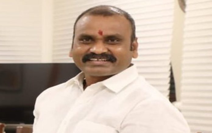 mosforibdrlmuruganarrivesinkochionsixdayvisittokerala