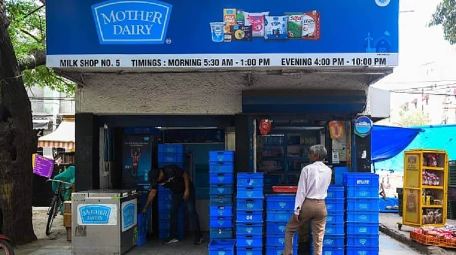 motherdairyraisesmilkpricesbyrs2perlitre