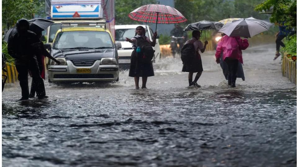 Monsoon rains intensify in Kerala, orange alert in 7 districts