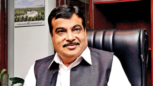 peopletoobeytrafficrulesinwakeofincreasingroadaccidents:nitingadkari