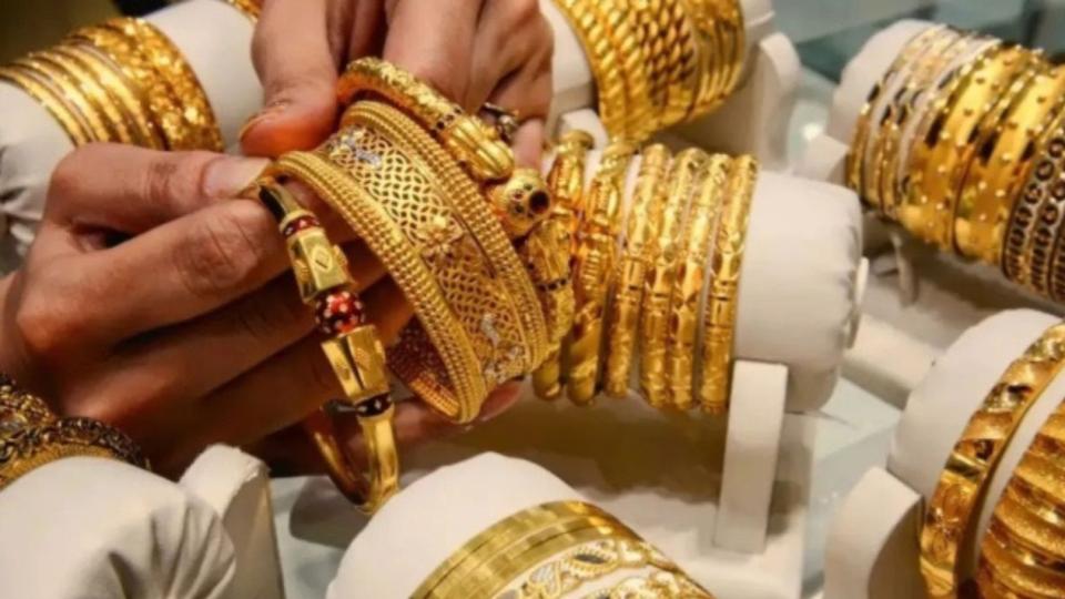 Gold, silver prices dip after aggressive profit booking