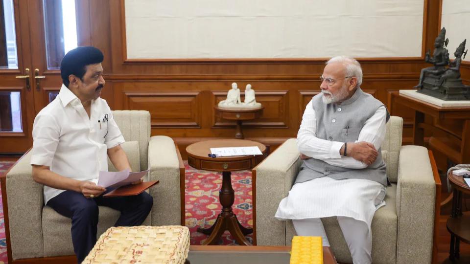 stalinmeetspmmodiinnewdelhiseeksearlyreleaseofpendingfunds