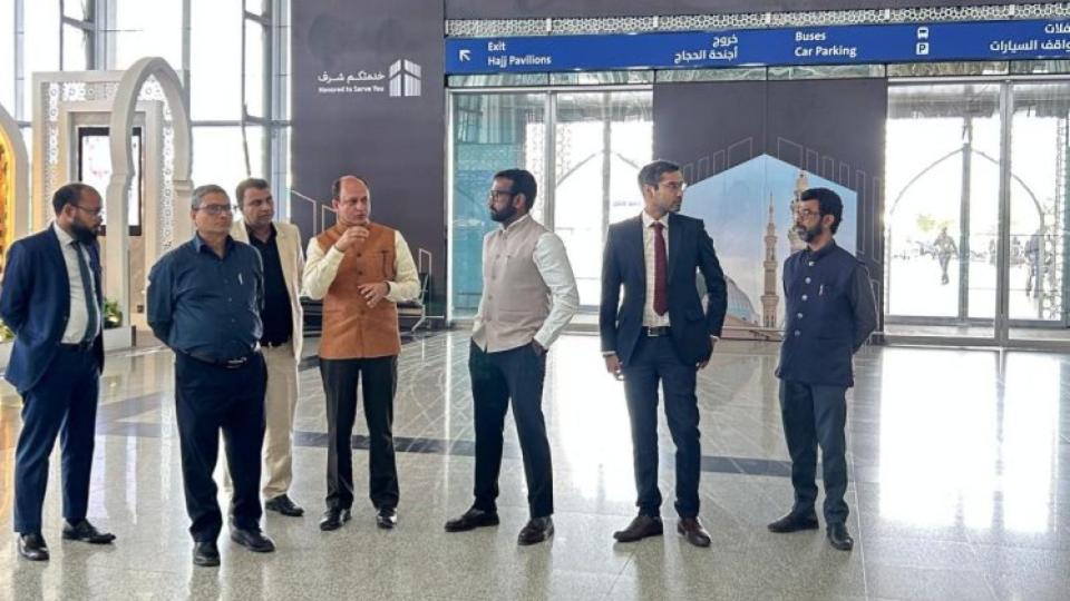 haj2025indianofficialsreviewarrangementsinsaudiarabia