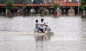 lakhsofpeoplereelingunderfuryoffloodsinassam