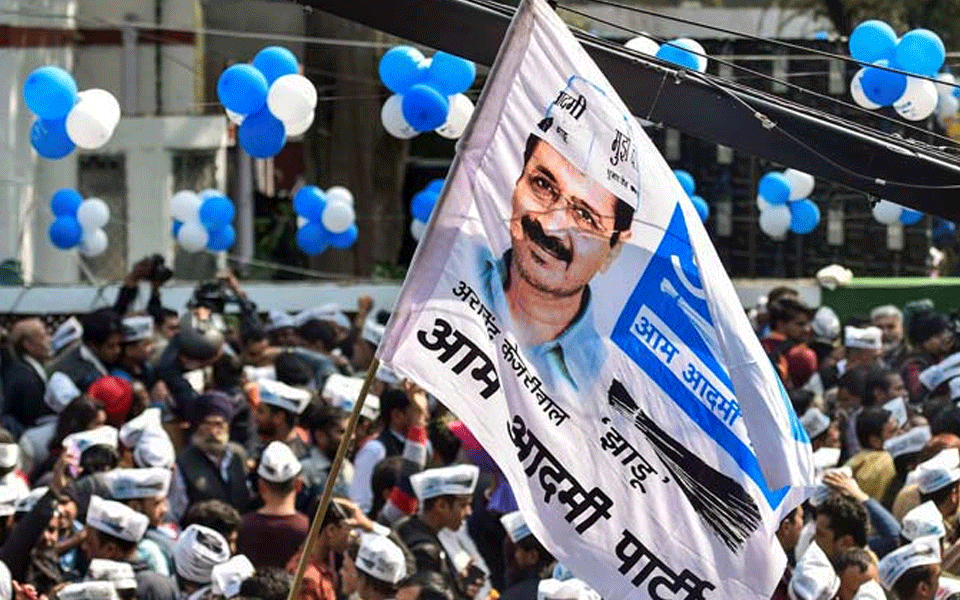 delhimunicipalbypolls:aapwins4wardscongress1