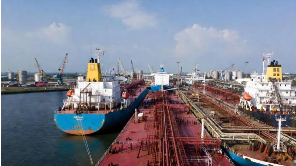 Reliance Industries Strongly Denies Russian Oil Shipments to Jamnagar