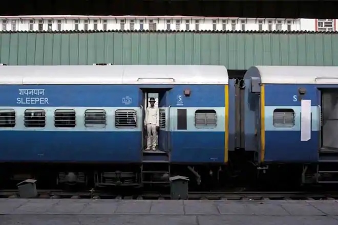 northernrailwaycancelsaround287trainsaftercyclonefani