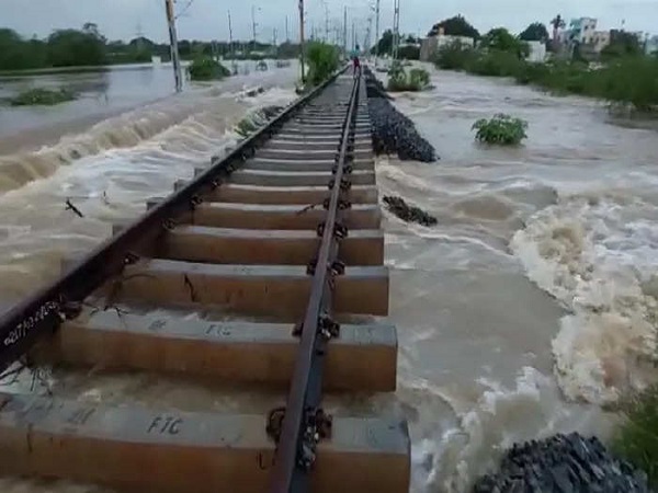 trainscancelledinandhrapradeshduetoheavyrainsandfloods
