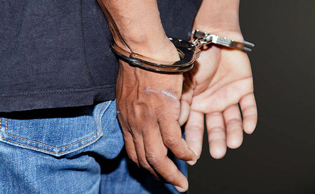 threearrestedbydelhipoliceforextortionoverpromiseofjobs