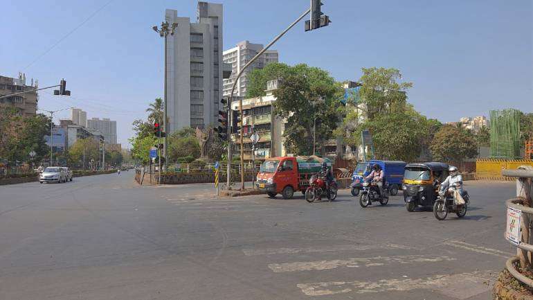 cmthackeraysayslockdowntobeextendinmumbaipuneaftermay3ascovid19casesrise